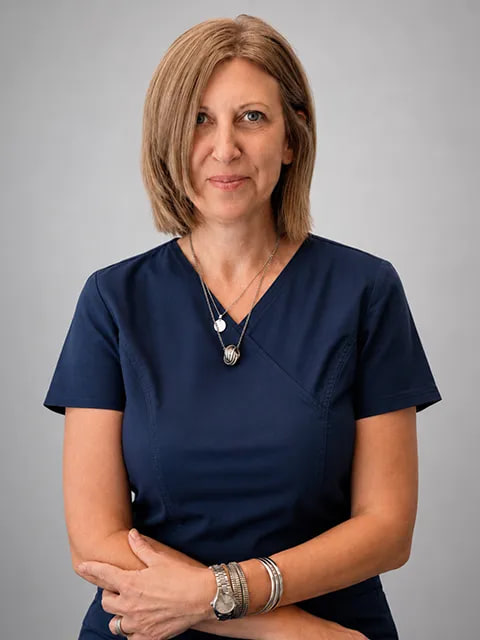 Dr Suzana Nedeljković, specijalista radiologije, u tamnoplavoj uniformi.